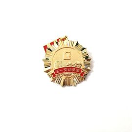 Het ronde Metaaletiket plateert het Gouden/Zilveren Kenteken die van de Kleurenspeld Vrij Ontwerp plateren