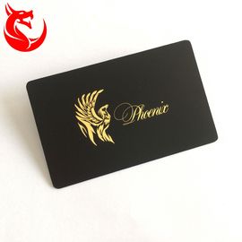 Zwarte en Gouden Met een laag bedekte de Visitekaartjes Verschillende Achtergrond van de roestvrij staalsteen