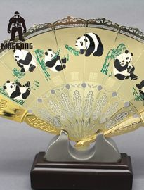Traditioneel Persoonlijk Metaal die Ventilator, Met de hand gemaakte het Metaal Chinese Ventilator vouwen van het Pandabamboe